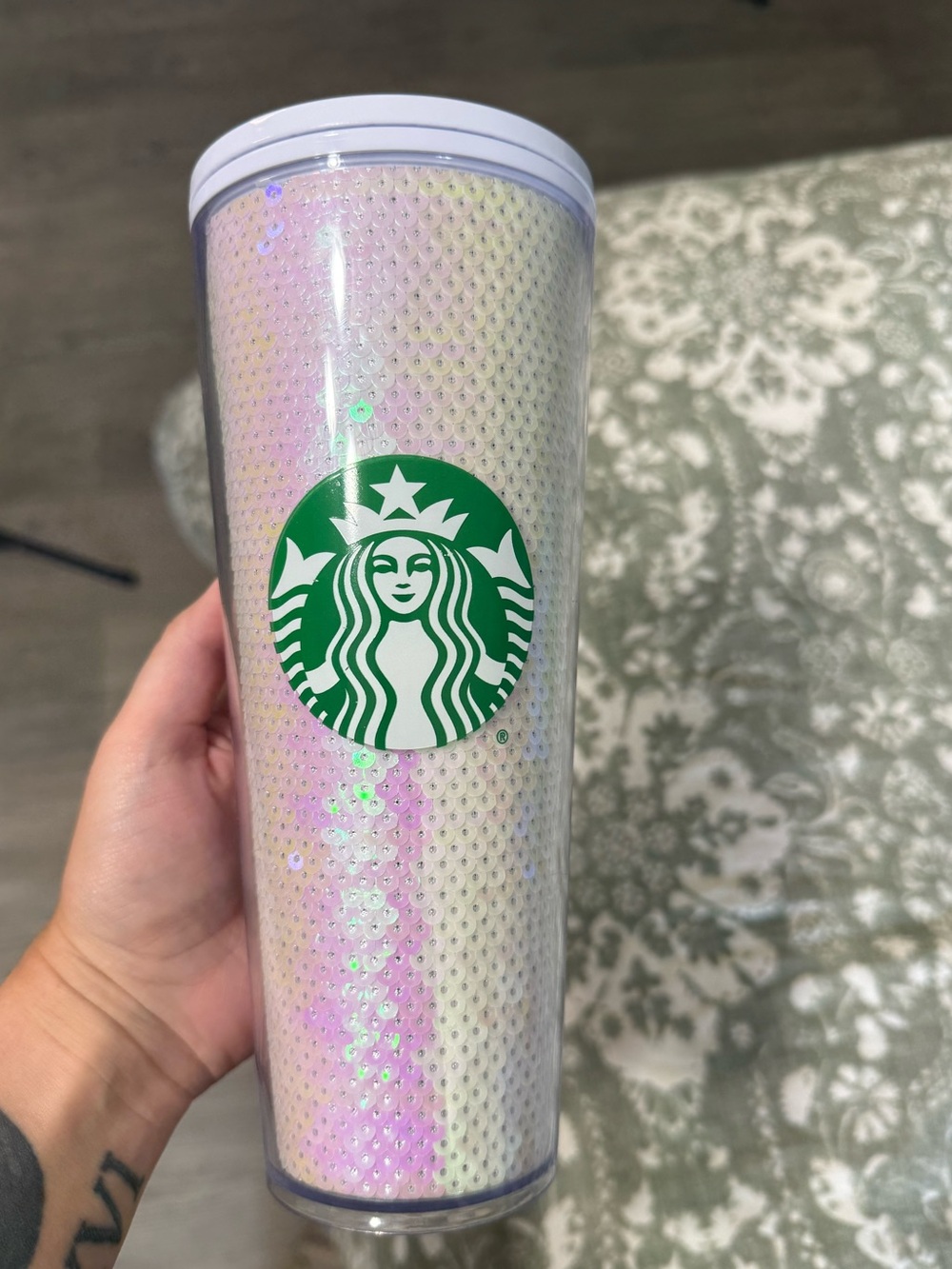 Starbucks Limited Edition White Sequins Glitter 24OZ Venti Cup